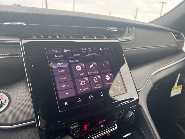 New 2025 Jeep Grand Cherokee L Altitude image 42