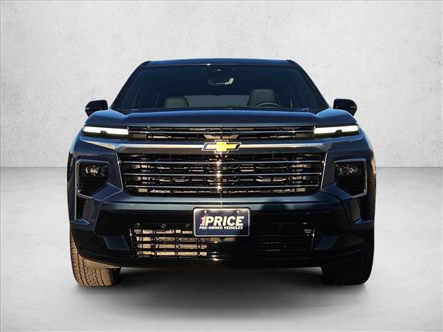 Used 2025 Chevrolet Traverse High Country w/ LPO, Floor Liner Package image 2