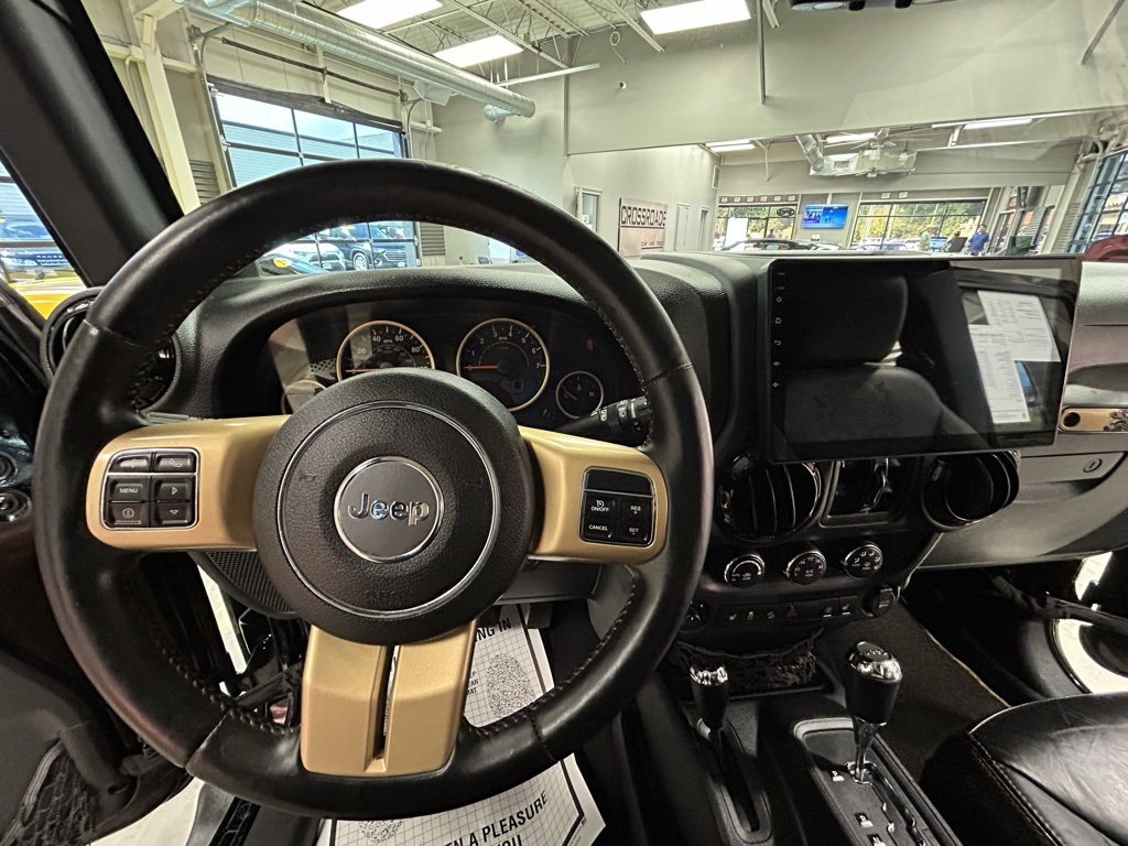 Used 2014 Jeep Wrangler Unlimited Sahara image 9