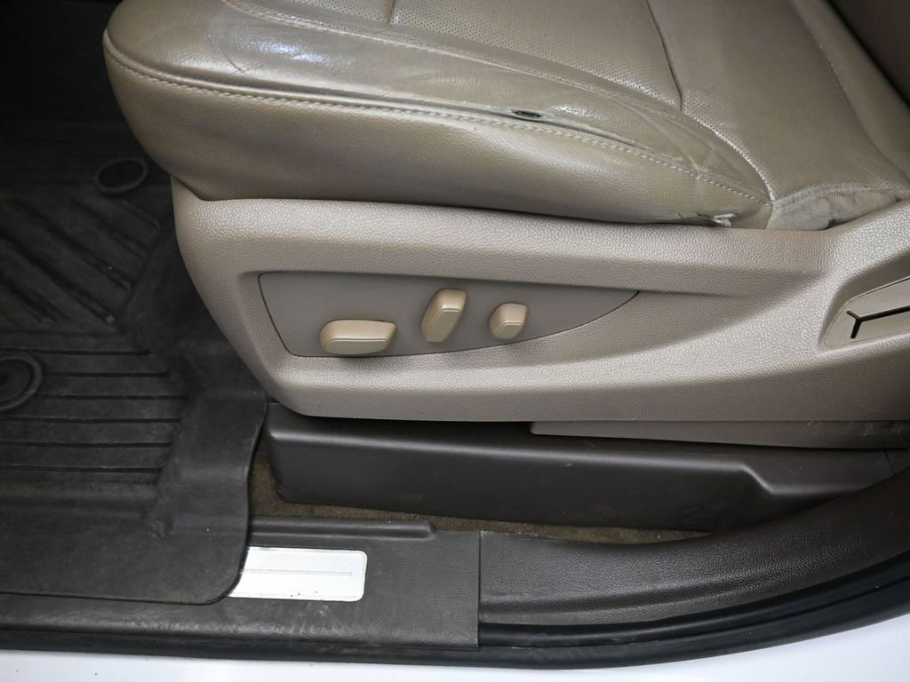 Used 2017 Chevrolet Silverado 1500 LTZ Z71 w/ LTZ Plus Package image 27