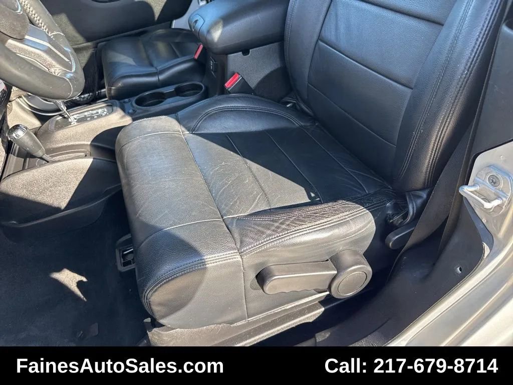 Used 2012 Jeep Wrangler Sahara w/ Dual Top Group image 47