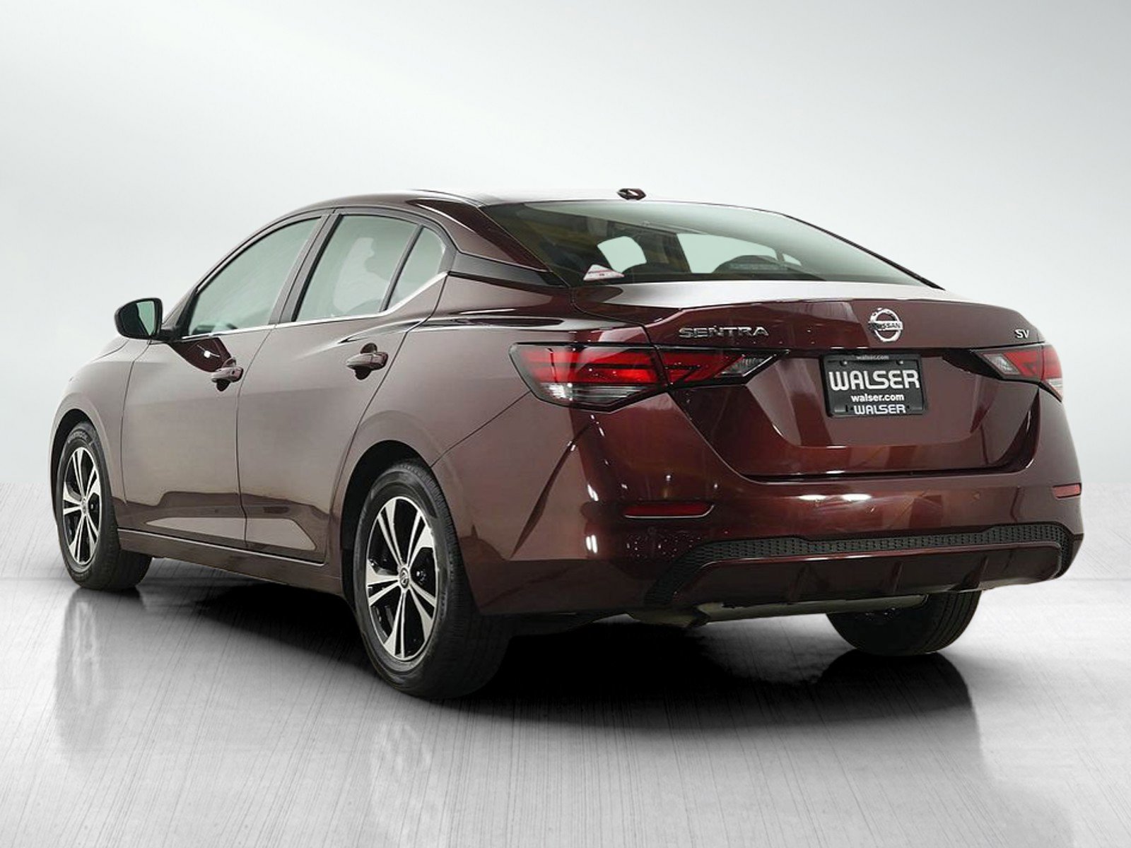 Used 2023 Nissan Sentra SV image 3