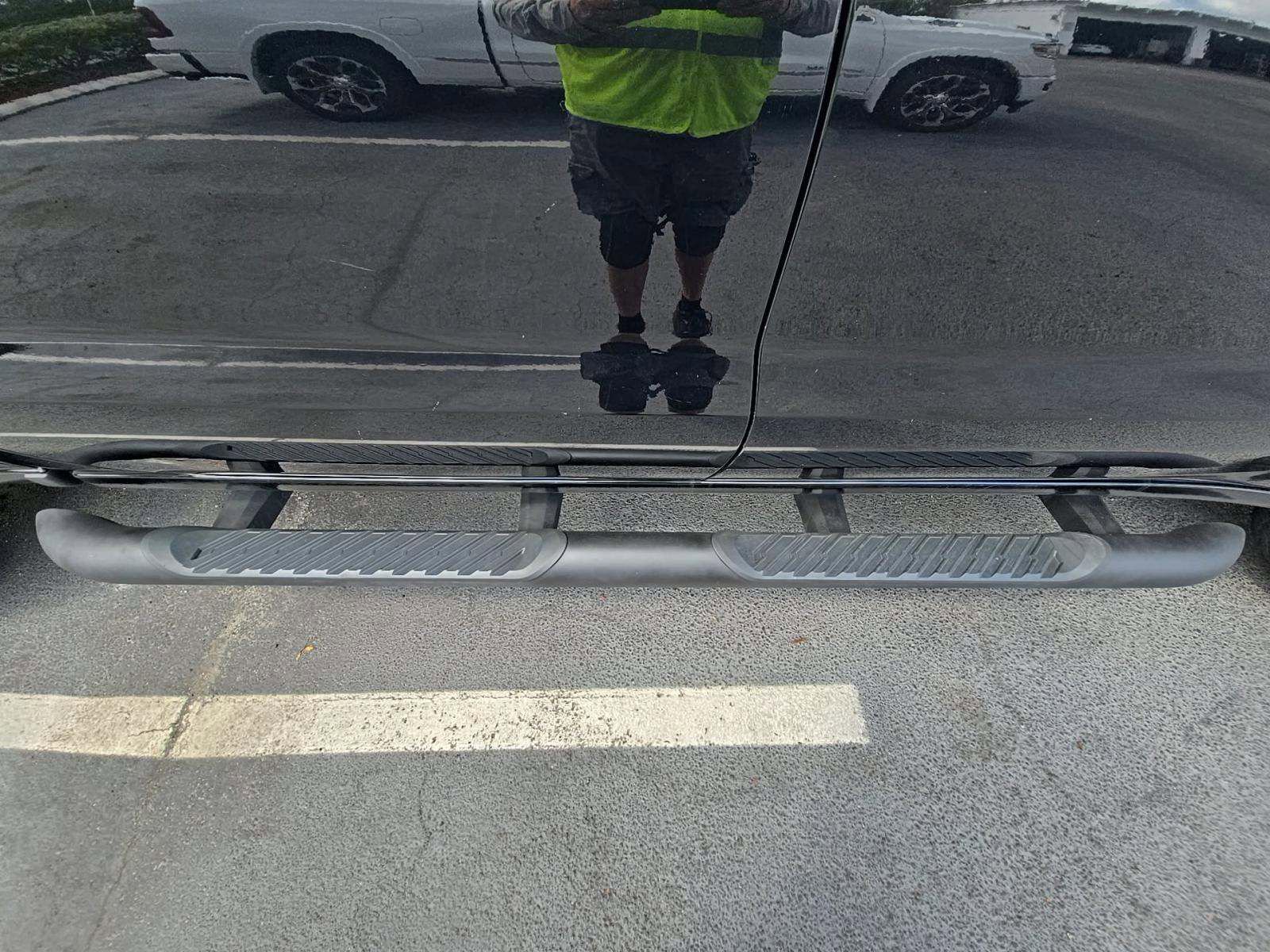 Used 2020 Chevrolet Silverado 1500 LT Trail Boss w/ Midnight Edition image 15