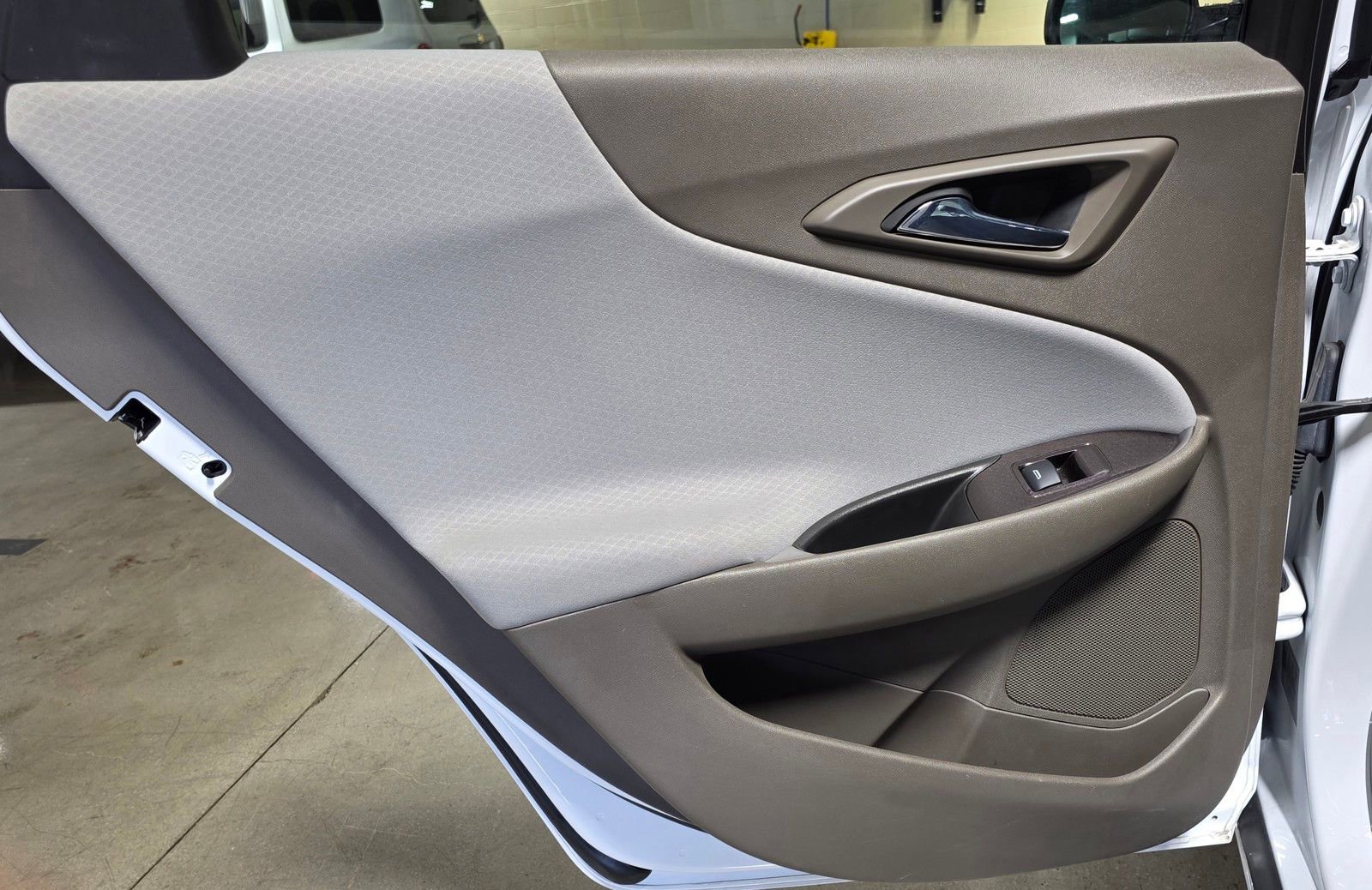 Used 2022 Chevrolet Malibu LS FWD image 13