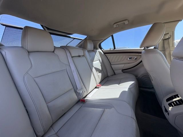 Used 2010 Ford Taurus Limited FWD image 14