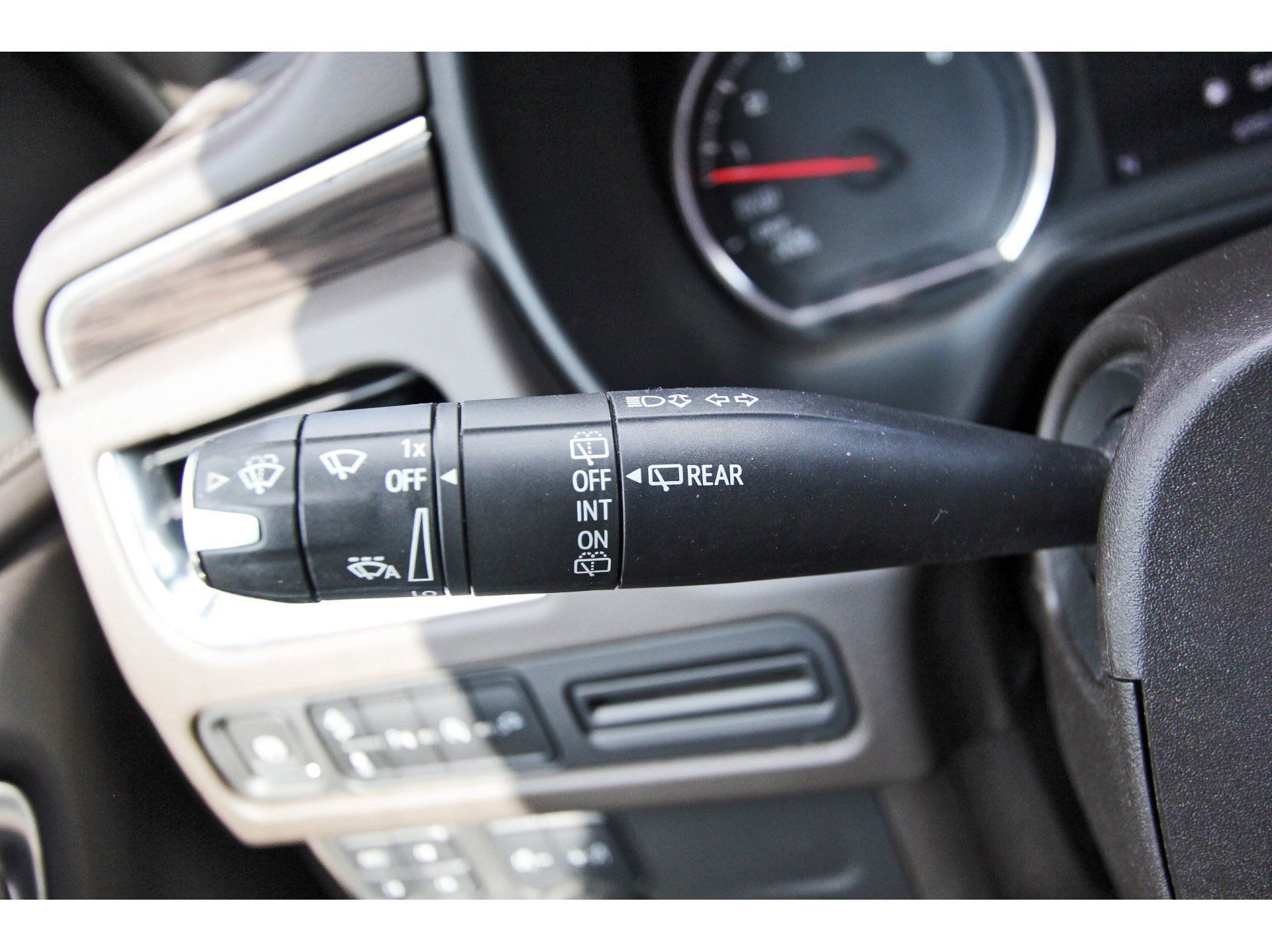 Used 2021 Chevrolet Tahoe Z71 image 16