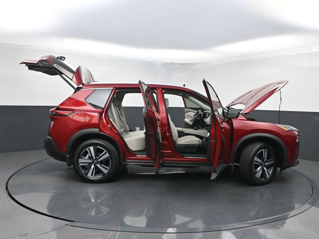 Used 2023 Nissan Rogue SL w/ SL Premium Package image 38
