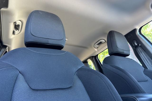 Used 2023 Jeep Renegade Latitude AWD/4WD image 20