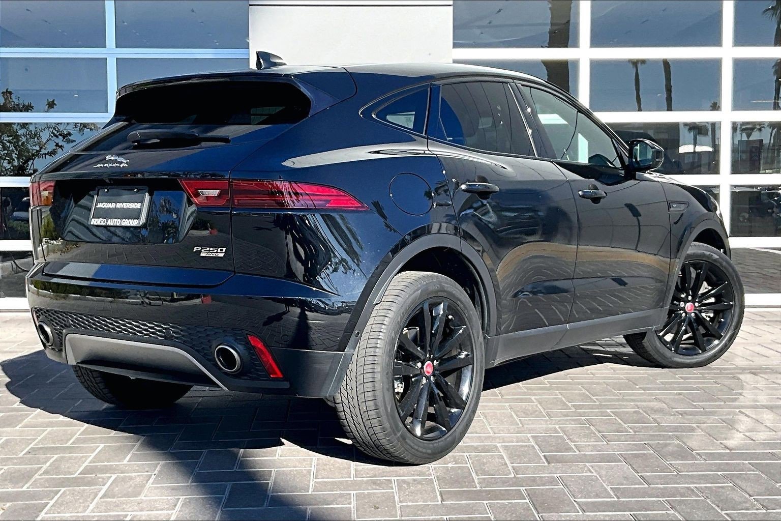 Used 2020 Jaguar E-PACE SE image 13