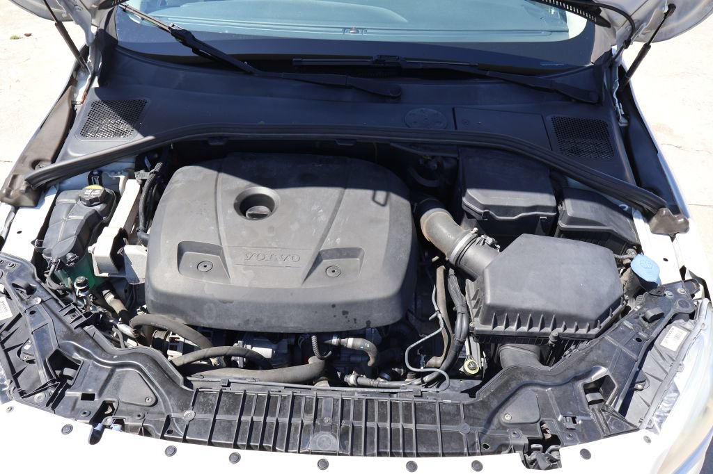 Used 2017 Volvo S60 T5 Dynamic FWD image 15