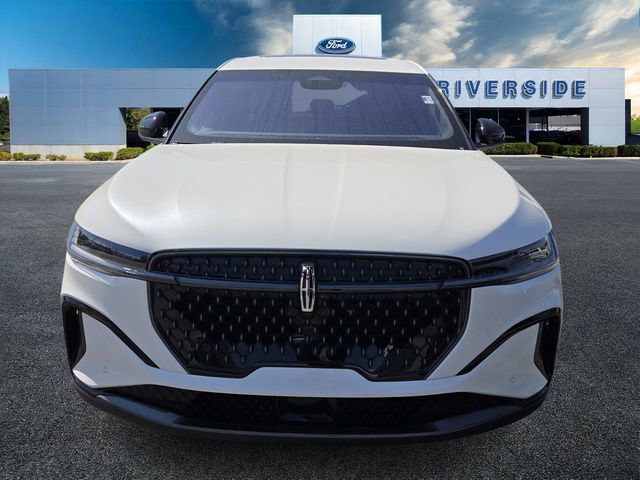 Used 2024 Lincoln Nautilus Premier w/ Equipment Group 102A image 2