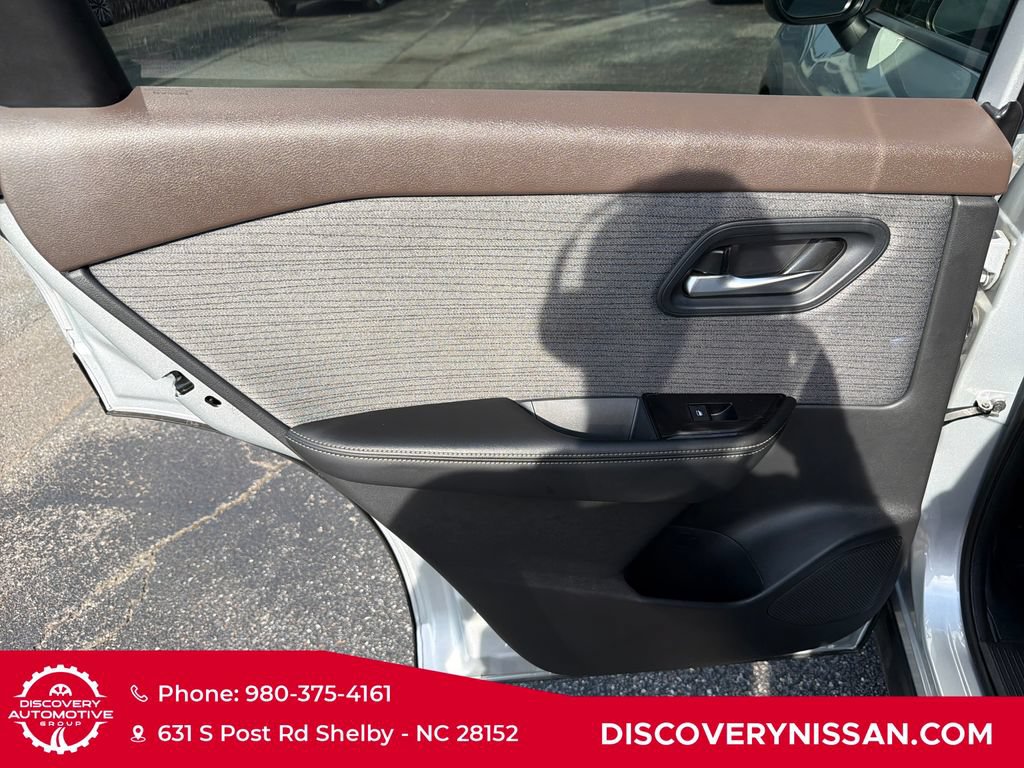 Certified 2023 Nissan Rogue SV FWD image 27
