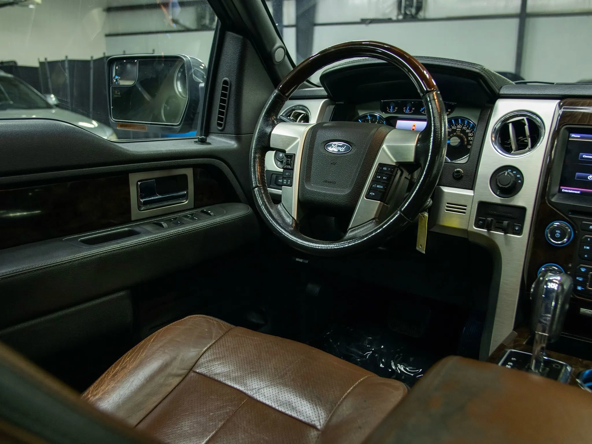 Used 2013 Ford F150 Platinum image 41
