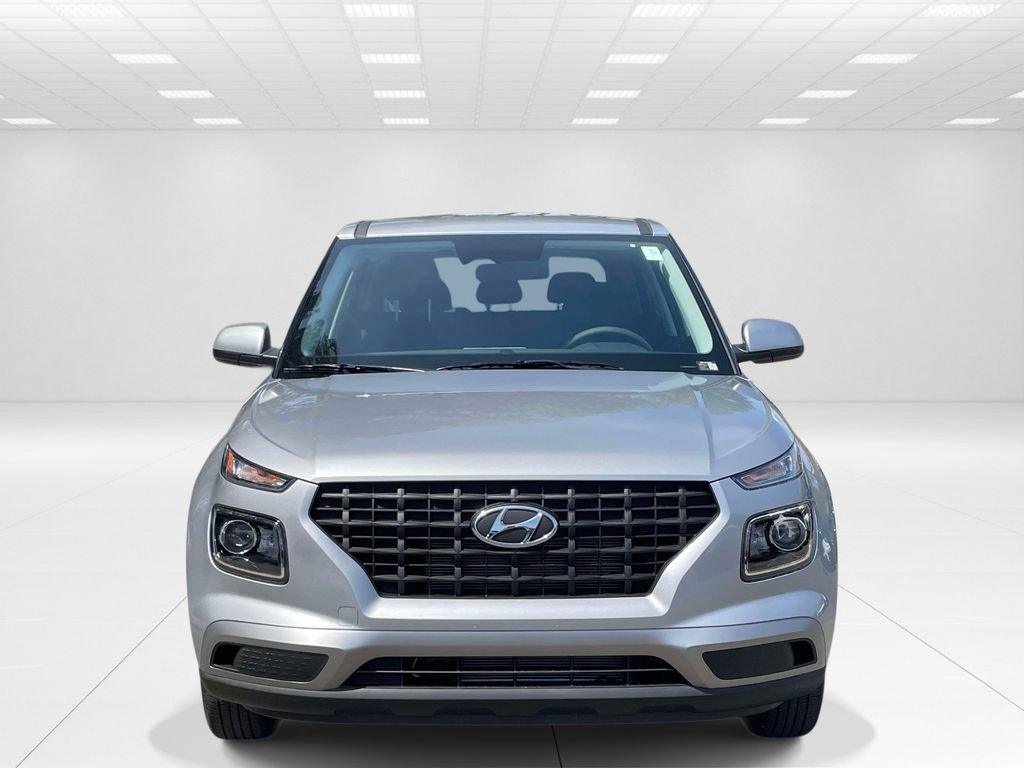 New 2026 Hyundai Venue SE FWD image 2