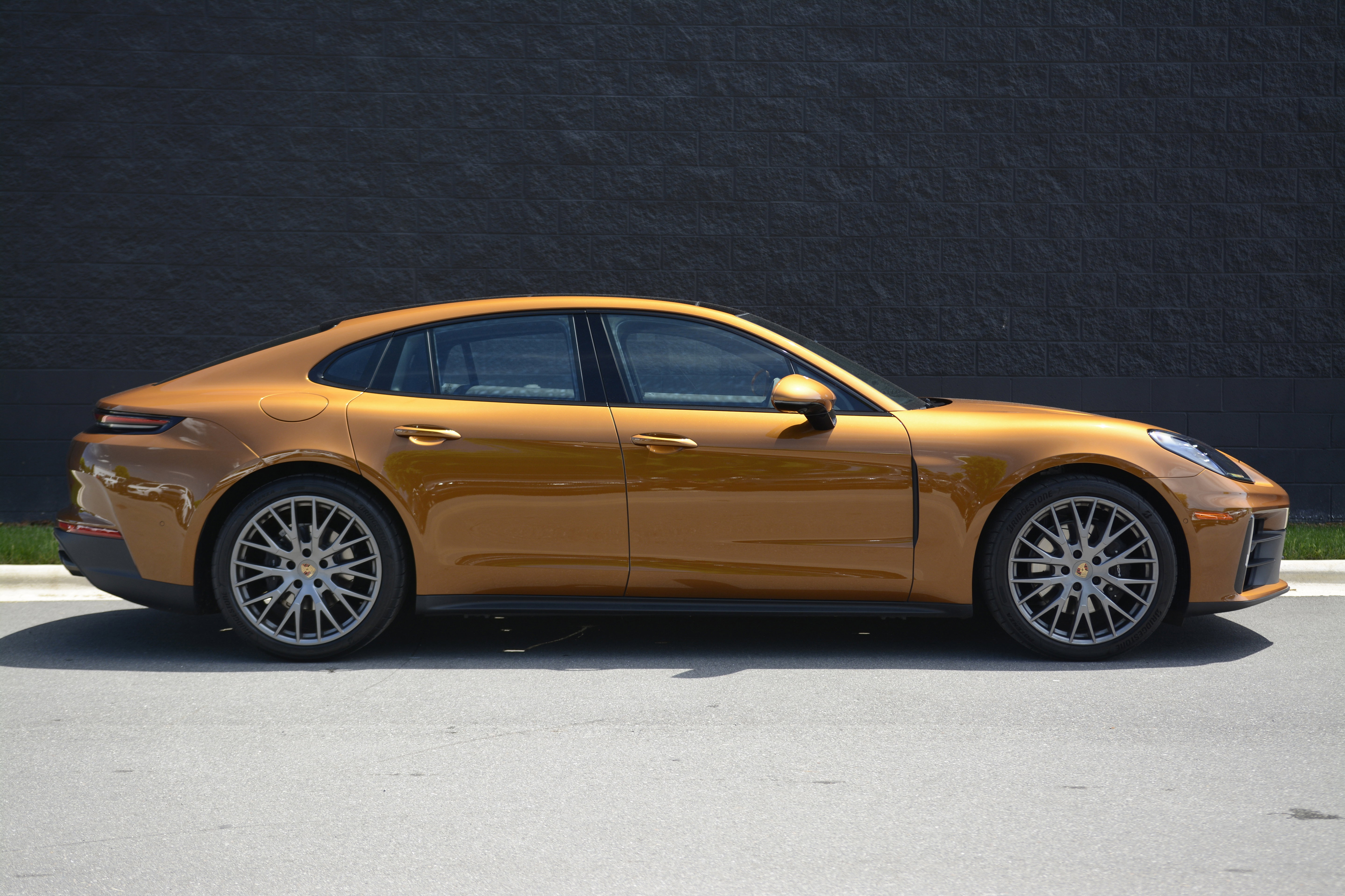 Certified 2025 Porsche Panamera 4 AWD/4WD image 8