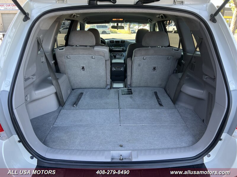 Used 2011 Toyota Highlander 4WD w/ Cold Weather Pkg image 26
