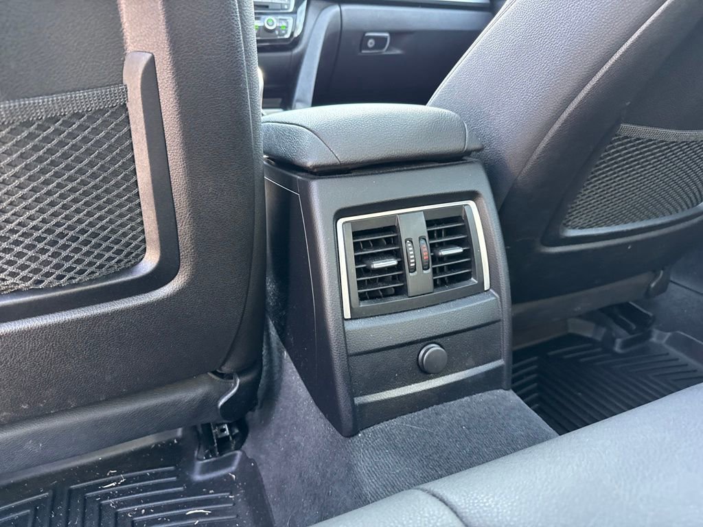 Used 2018 BMW 340i Sedan w/ Premium Package image 26