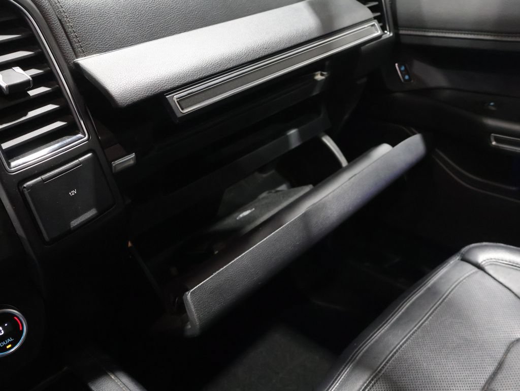 Used 2019 Ford Expedition Max Limited AWD/4WD image 30