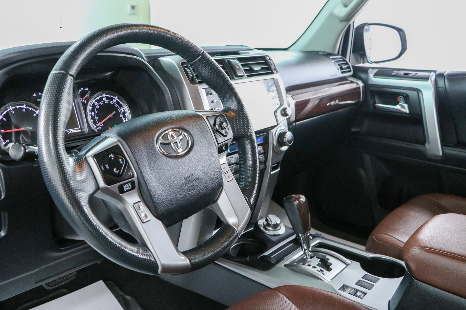 Used 2023 Toyota 4Runner Limited AWD/4WD image 23