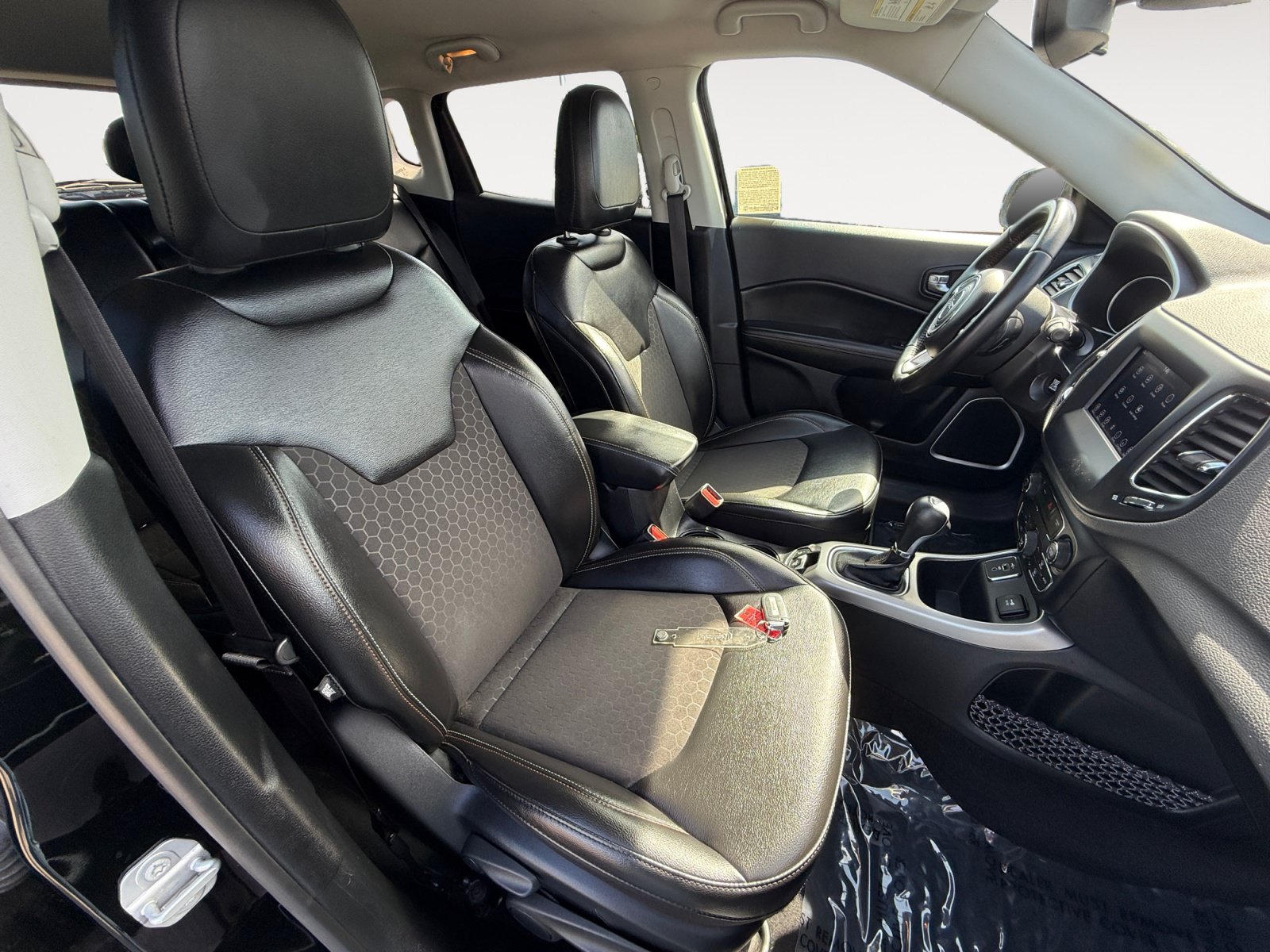Used 2020 Jeep Compass Latitude FWD image 19