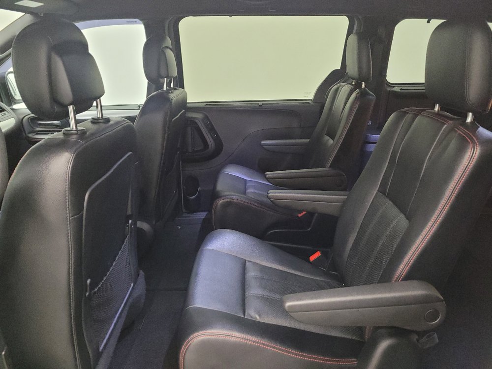 Used 2016 Dodge Grand Caravan R/T w/ Safety Sphere Group FWD image 18
