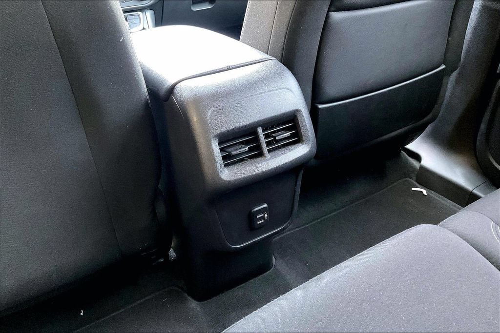 Used 2024 GMC Terrain SLE AWD/4WD image 34