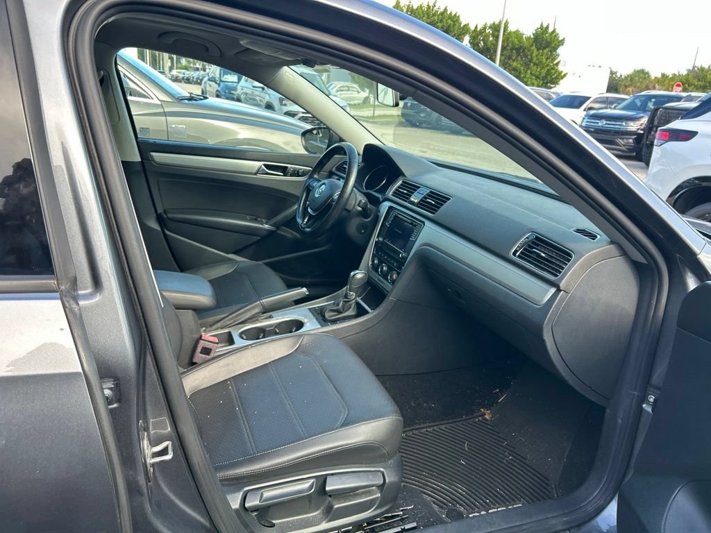 Used 2019 Volkswagen Passat 2.0T Wolfsburg w/ Wheels & Sunroof Package FWD image 36