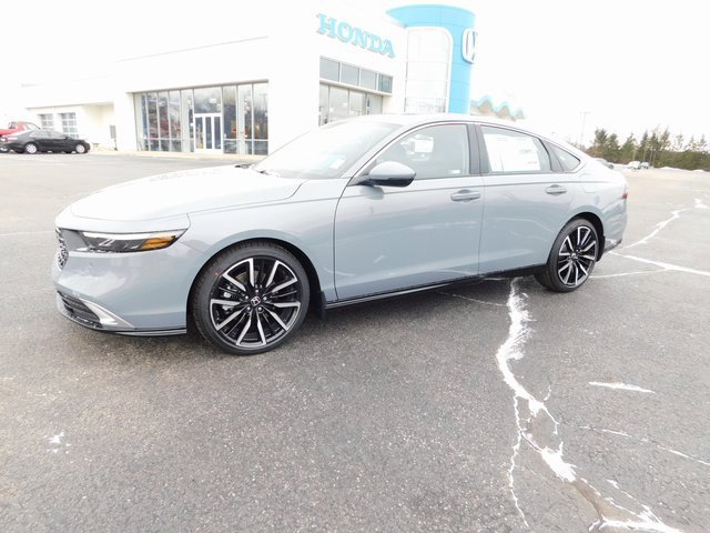 New 2025 Honda Accord Touring image 7