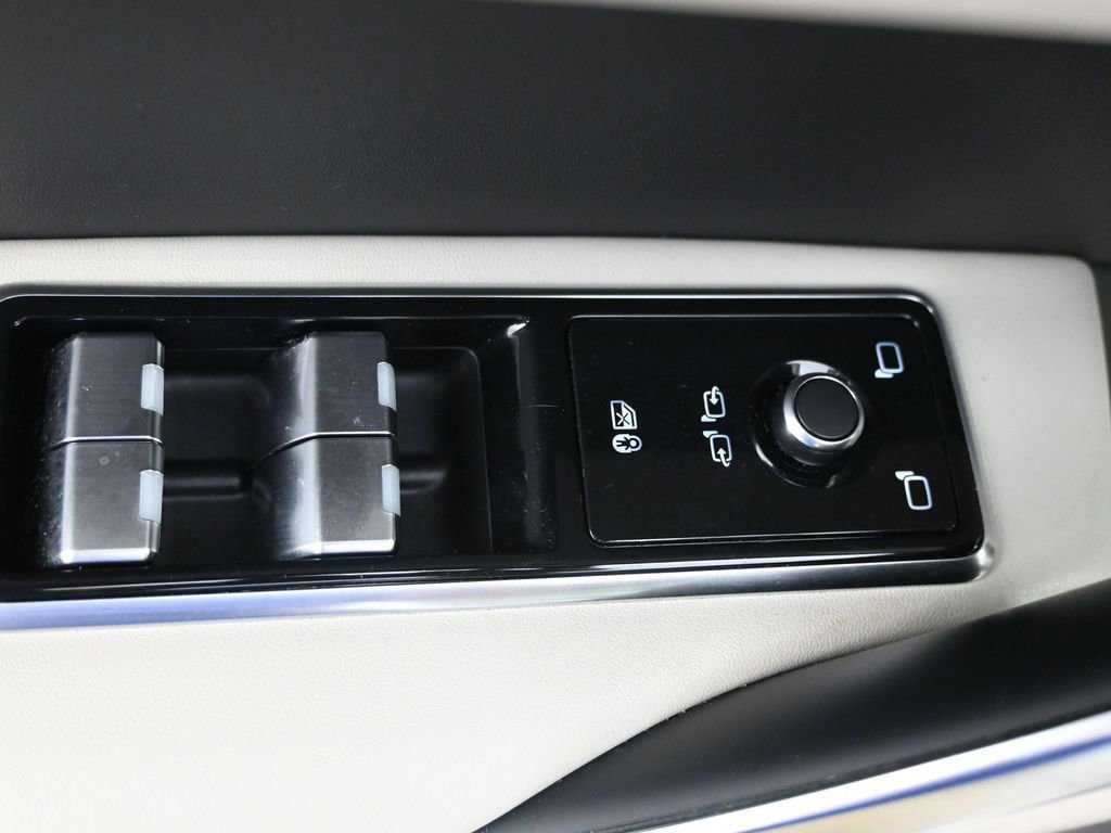 Certified 2025 Jaguar F-PACE R-Dynamic S image 20