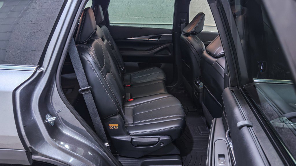 Used 2023 INFINITI QX60 Luxe w/ Cargo Package image 22