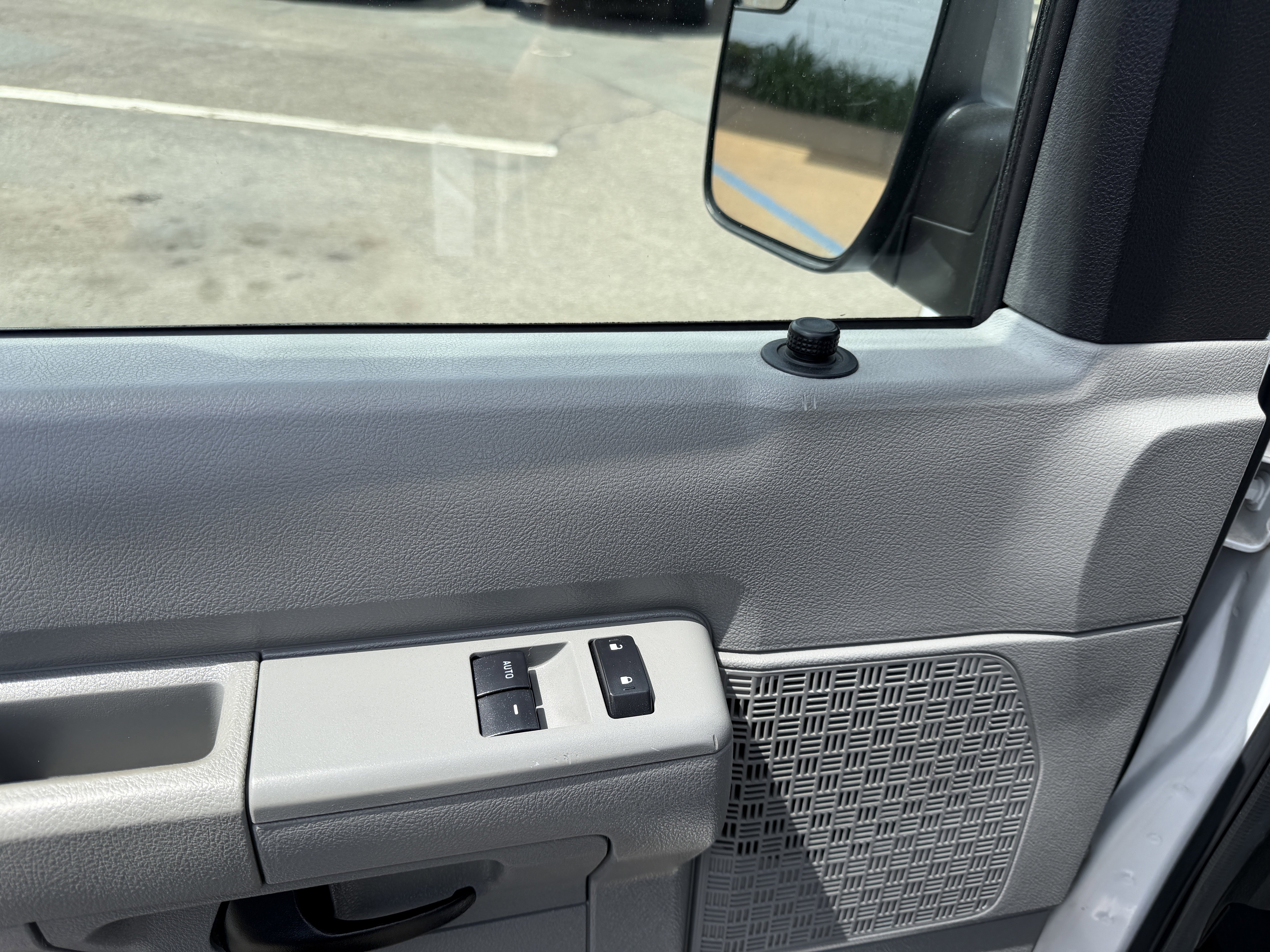 Used 2013 Ford E-150 and Econoline 150 w/ PWR Group RWD image 18