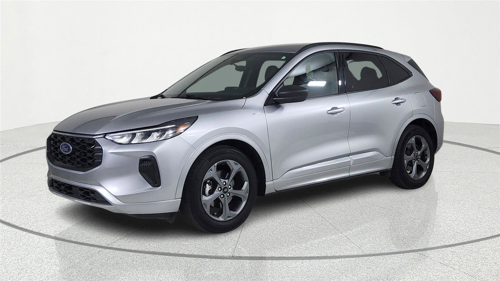 Used 2024 Ford Escape ST-Line image 2