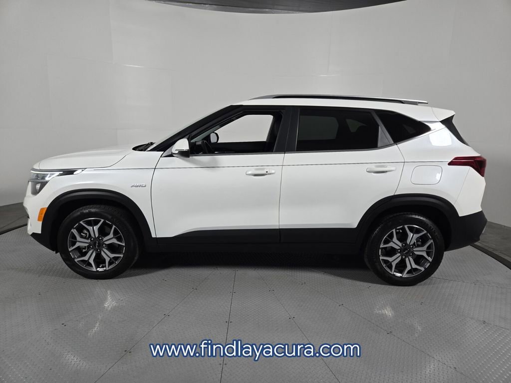 Used 2023 Kia Seltos EX image 3