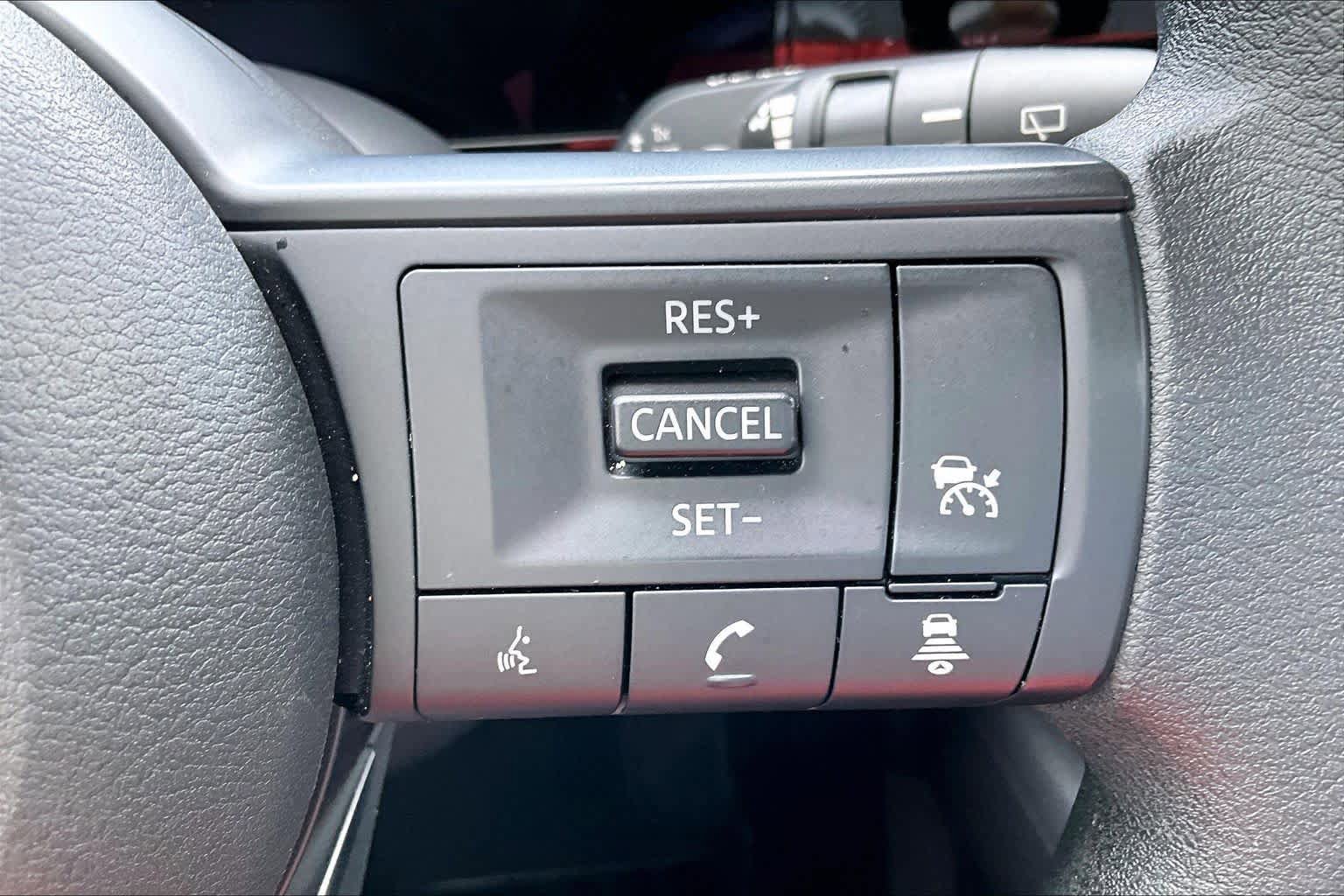 Used 2025 Nissan Kicks S AWD/4WD image 37