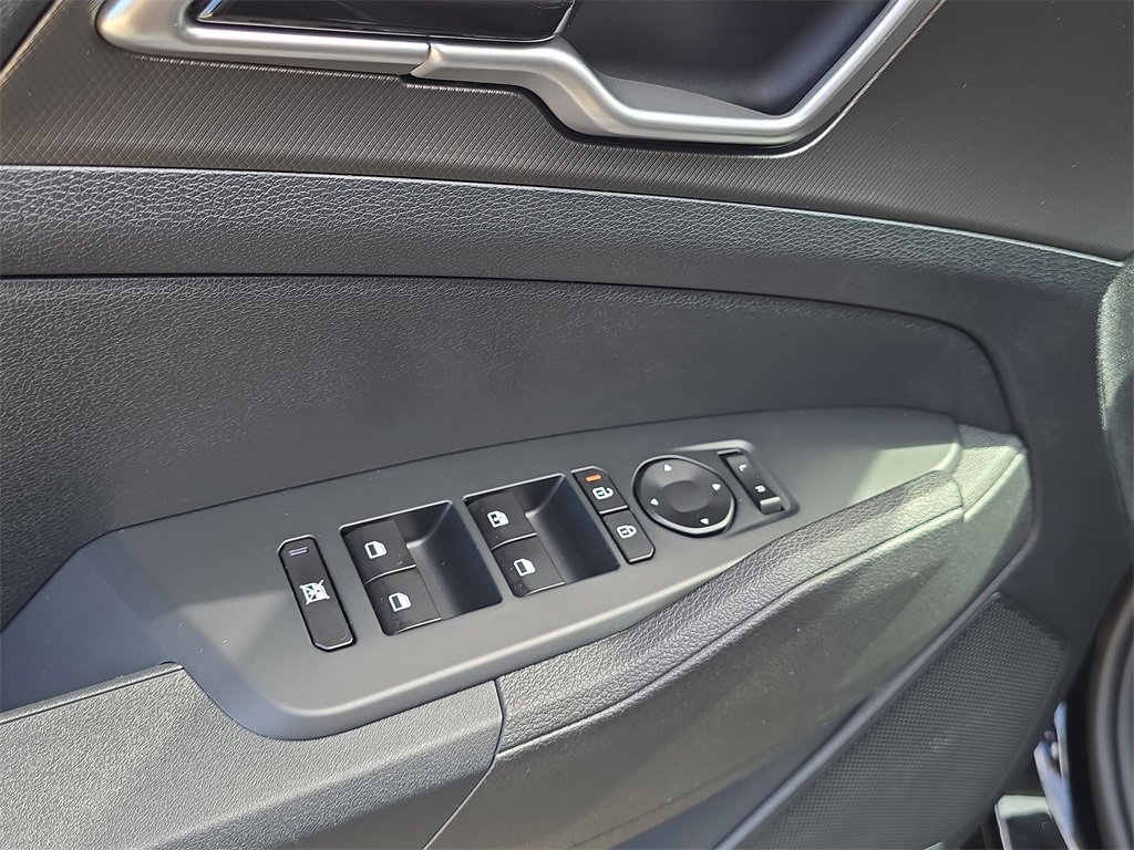 New 2026 Kia Sportage LX image 21