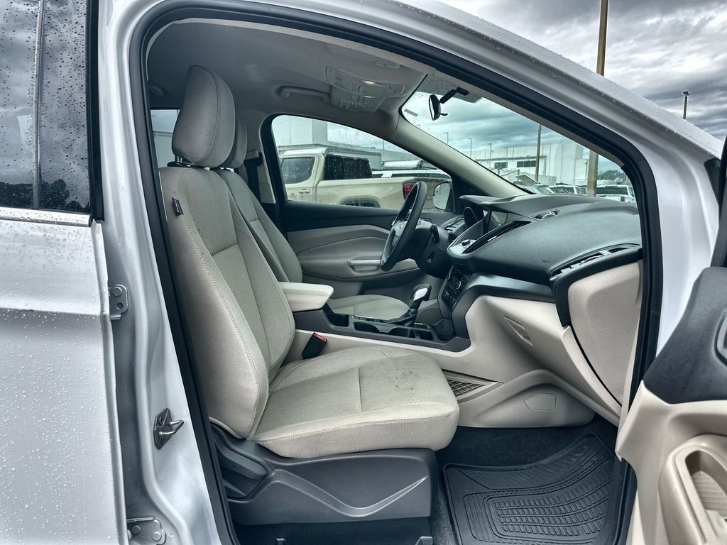 Used 2019 Ford Escape SE image 26