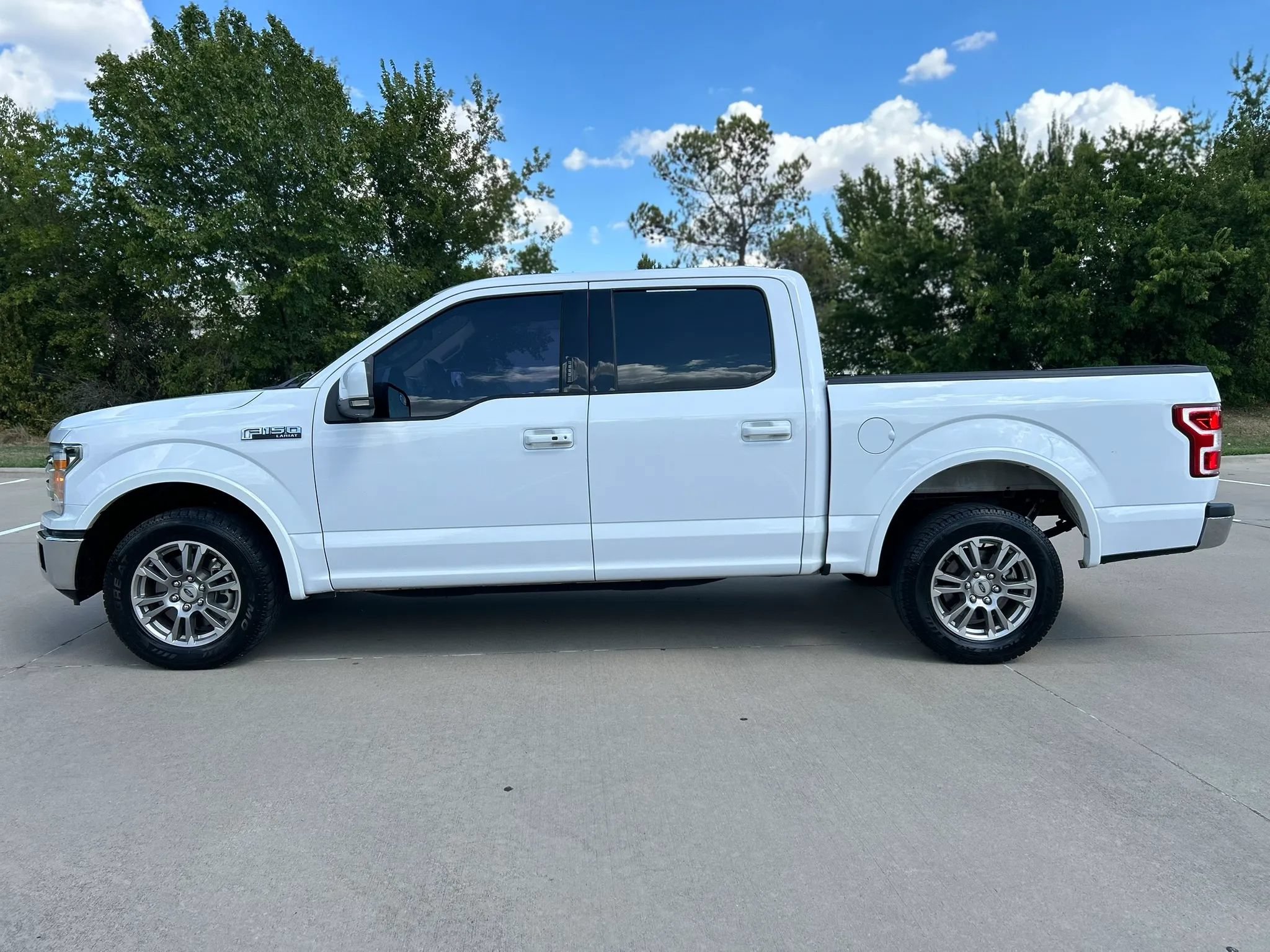 Used 2019 Ford F150 Lariat RWD image 9