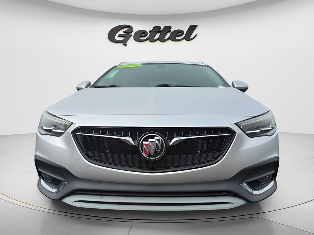 Used 2018 Buick Regal Preferred w/ Sights and Sounds Package video 2