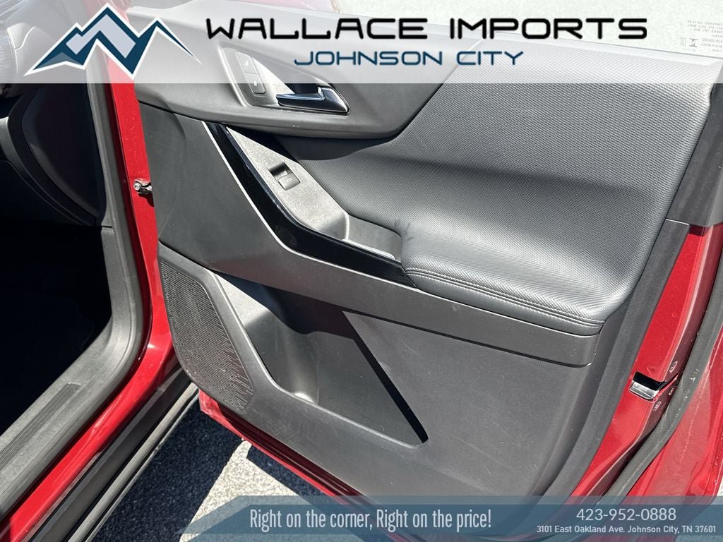 Used 2025 Chevrolet Equinox LT w/ Safety and Technology Package AWD/4WD image 34