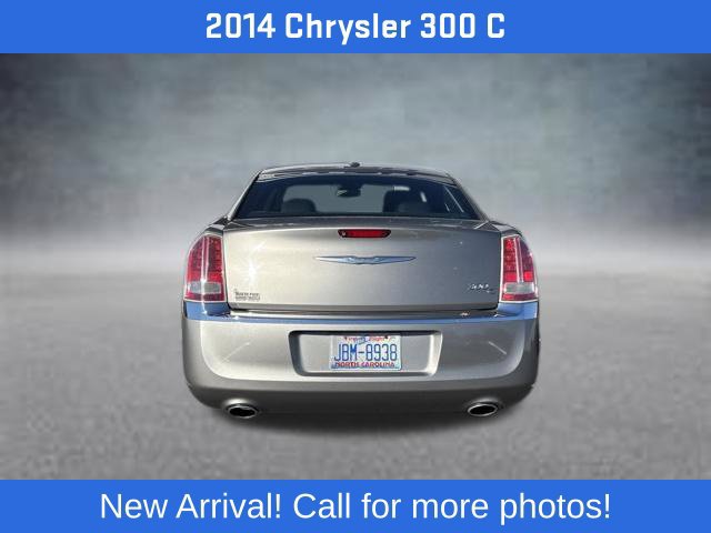 Used 2014 Chrysler 300 C RWD image 3