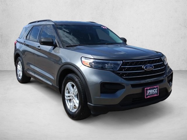 Used 2023 Ford Explorer XLT RWD image 3