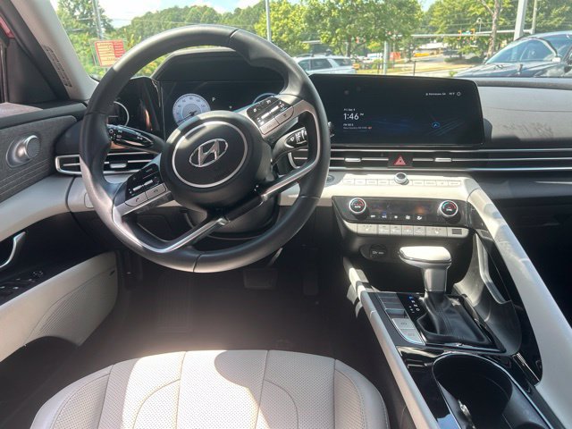 Used 2023 Hyundai Elantra Limited FWD image 9