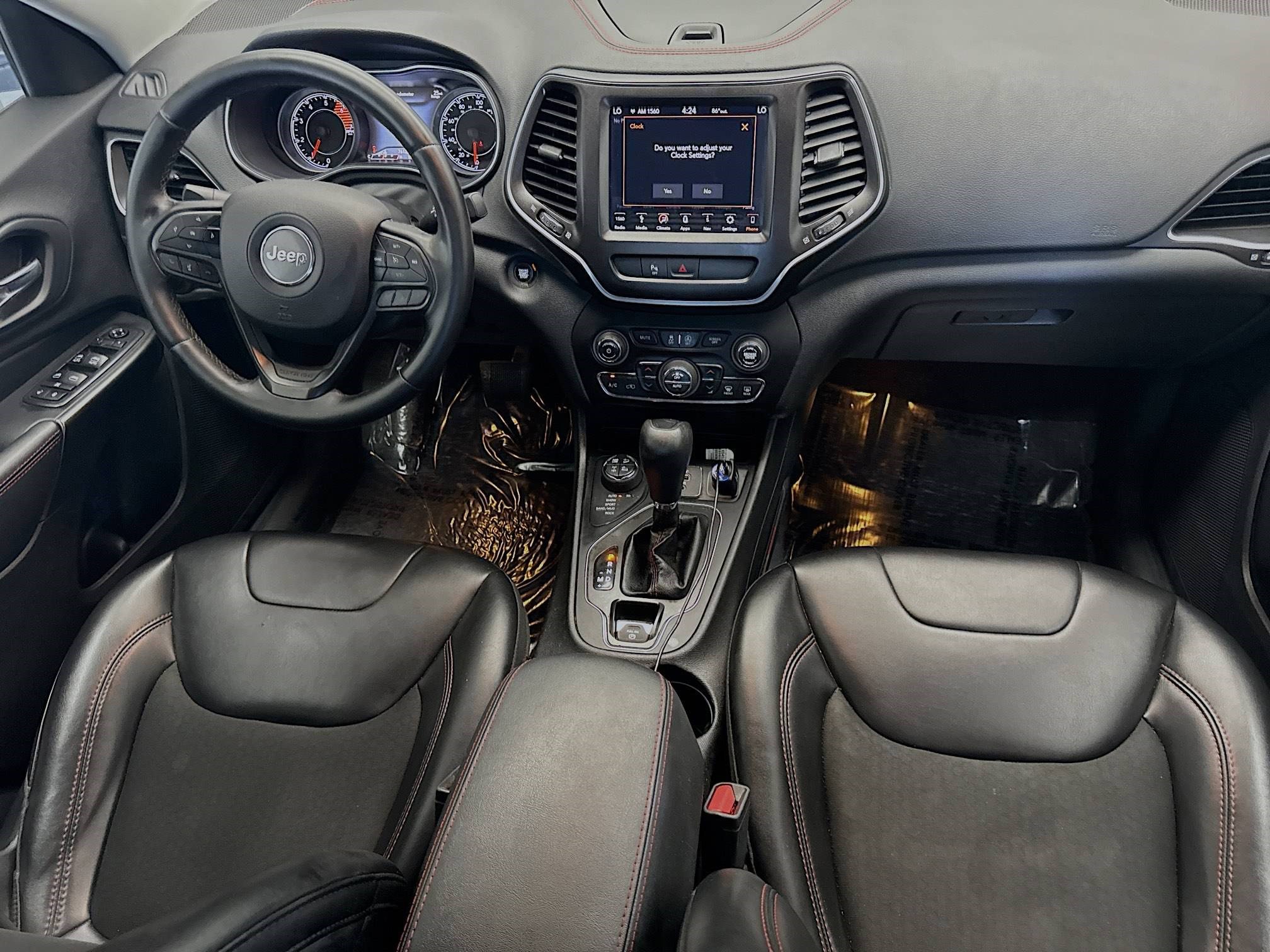 Used 2019 Jeep Cherokee Trailhawk w/ Comfort/Convenience Group image 12