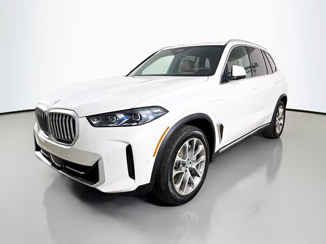 Used 2026 BMW X5 xDrive50e AWD/4WD image 3