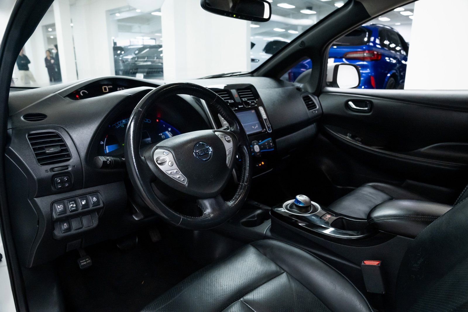 Used 2013 Nissan Leaf SL image 17