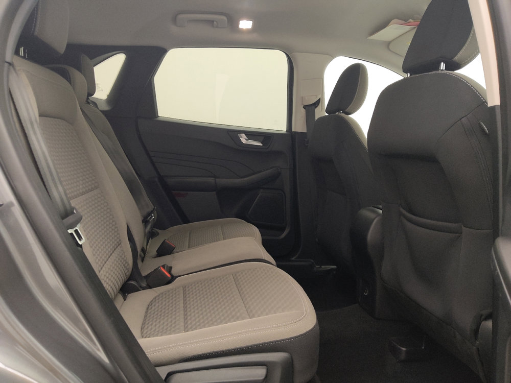 Used 2021 Ford Escape SE image 19