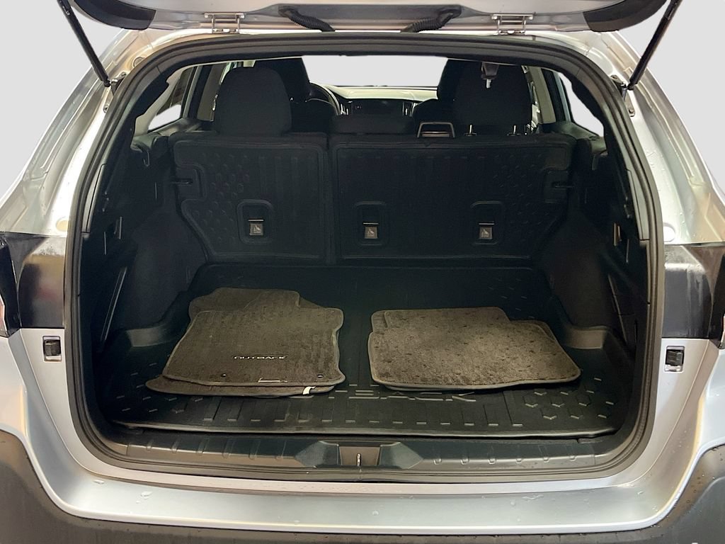 Used 2025 Subaru Outback Premium AWD/4WD image 25