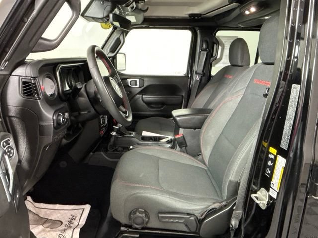 Used 2024 Jeep Wrangler Unlimited Rubicon w/ Technology Group AWD/4WD image 18