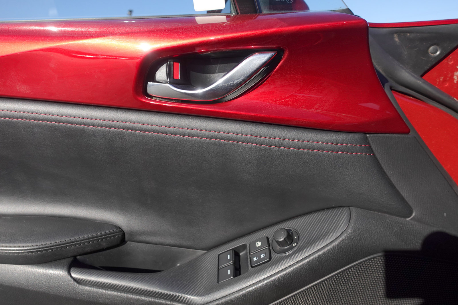 Used 2018 MAZDA MX-5 Miata RF Grand Touring RWD image 14