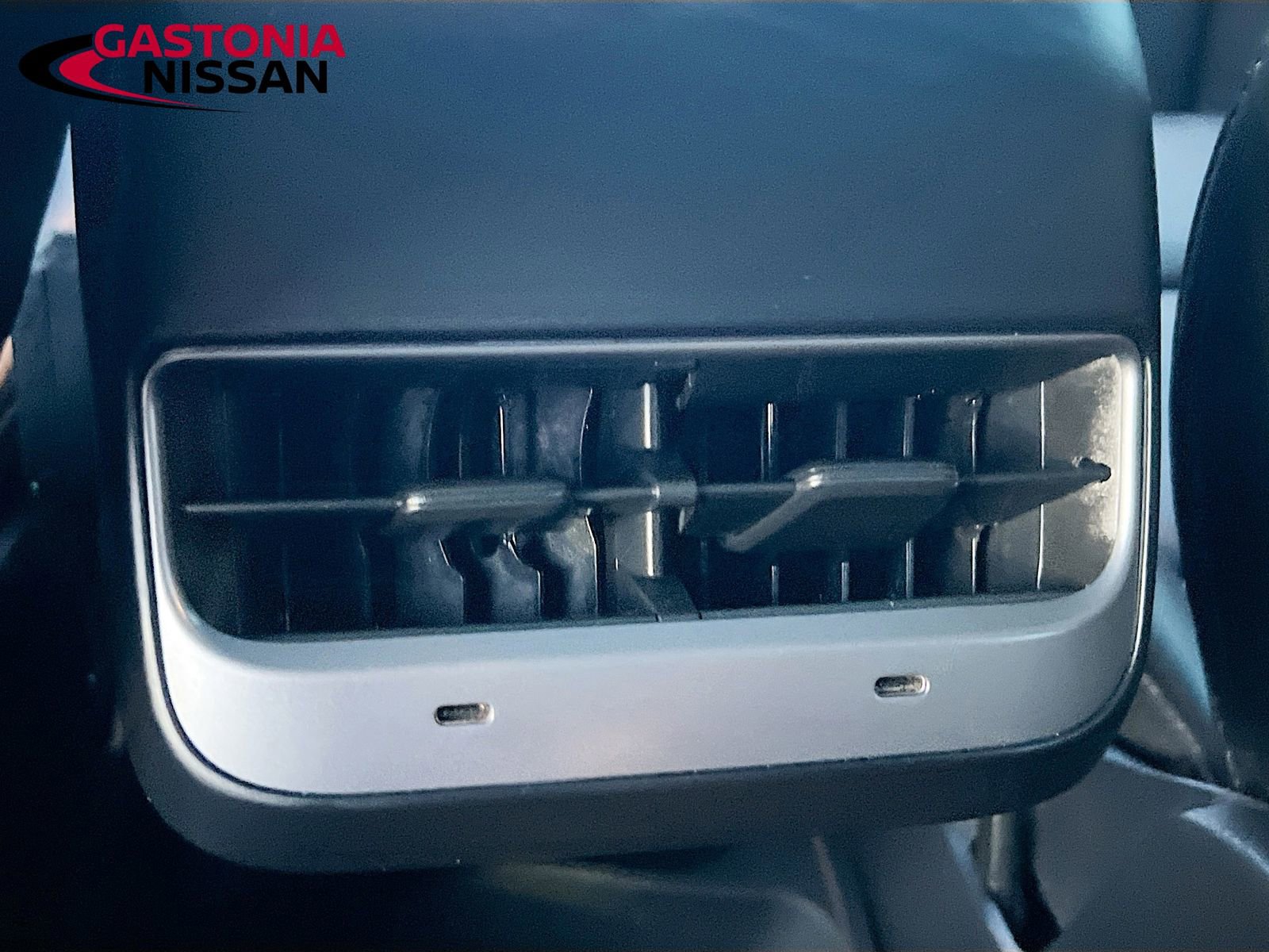 Used 2020 Tesla Model Y Long Range image 34